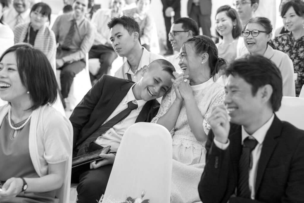 photo de mariage , invité de mariage naturel, photo de mariage naturelle , photo de mariage noire et blanc , mariage en Thailande , photographe de mariage Lyon , destination photographer based in lyon France