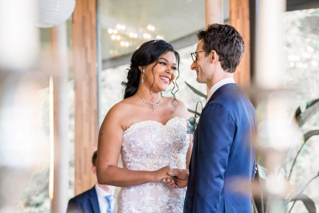 photos de mariage , photographe de mariage Lyonnaise , photos de couple a Lyon, mariage civile a Lyon, photos de couple naturelles, photos a lyon